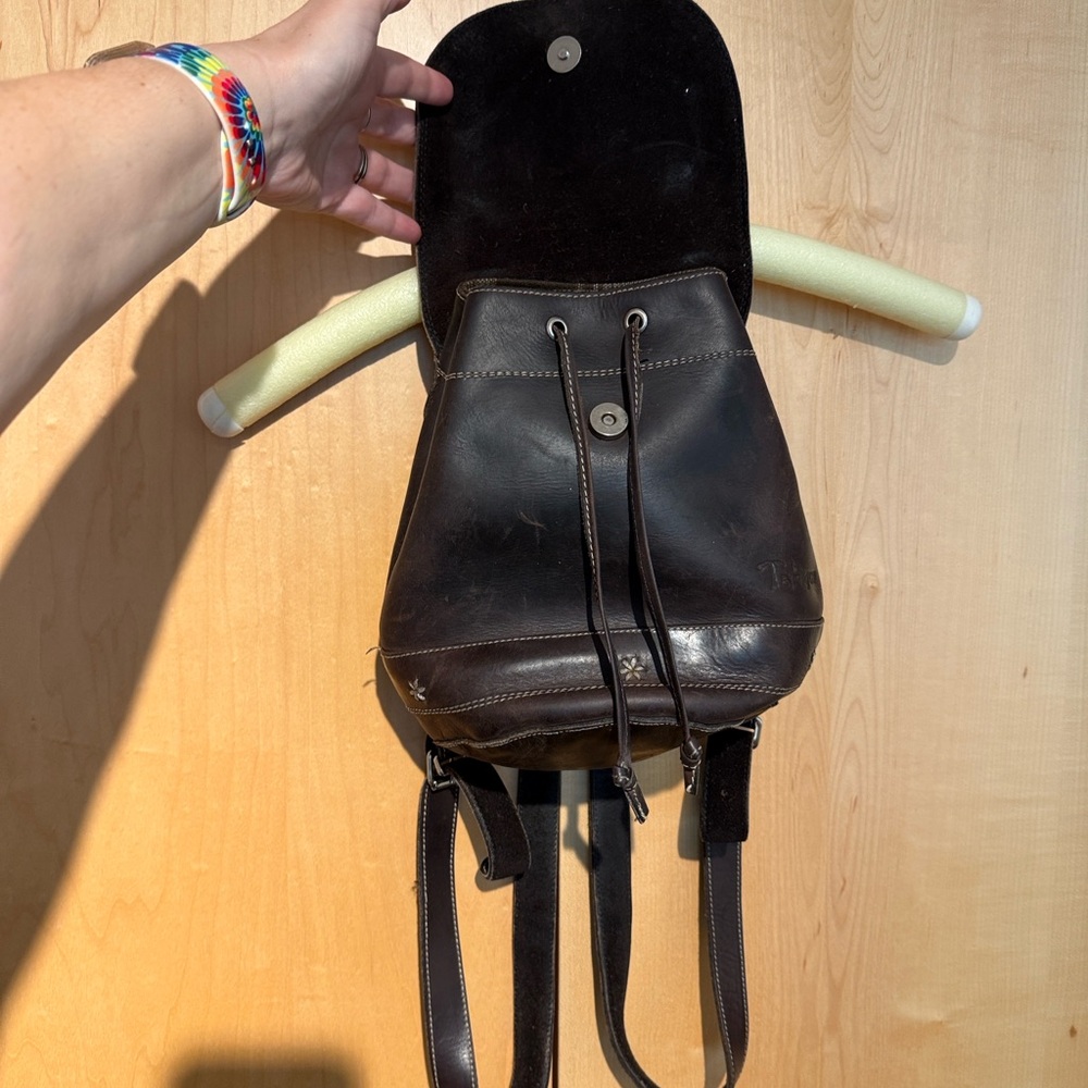 Elegant Dark Brown Leather Backpack - Picture 13 of 16